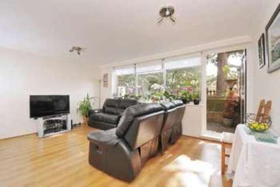 3 bedroom Flat for s...